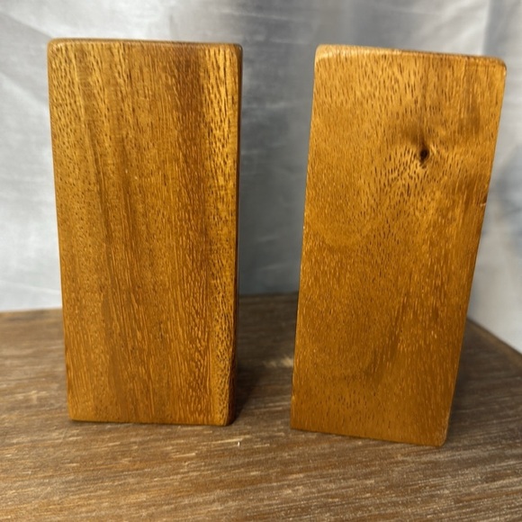 Vintage Wooden Fish Salt & Pepper Shakers - Picture 3 of 10